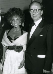 Elizabeth Taylor, Rupert Murdoch1987  NJ.jpg